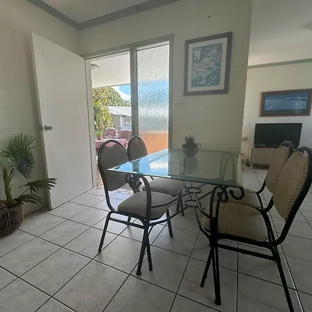 Coral Reef Apartments-2